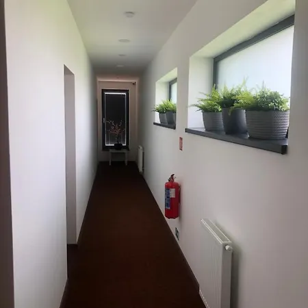 R10 Hotel
