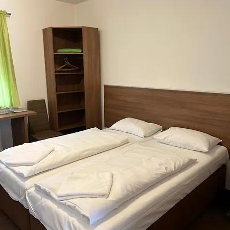 R10 Hotel 3*