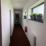 R10 Hotel