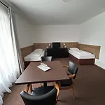 R10 Hotel 3*