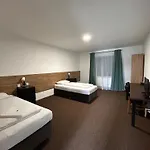 Hotel R10 3*